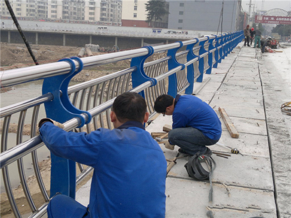 石景山不锈钢河道护栏的特性及其在城市景观中的应用